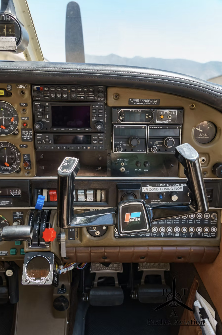 Piper Turbo Arrow II image 9